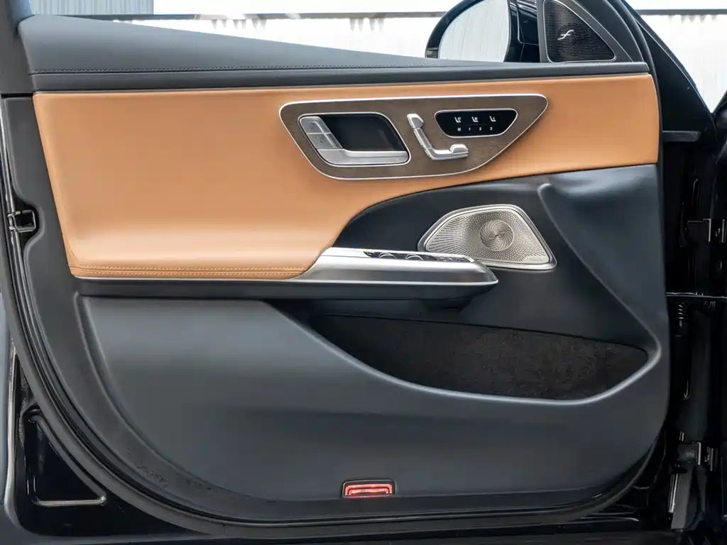 Mercedes-Benz E-Class E 2025 E 300 L Luxury
