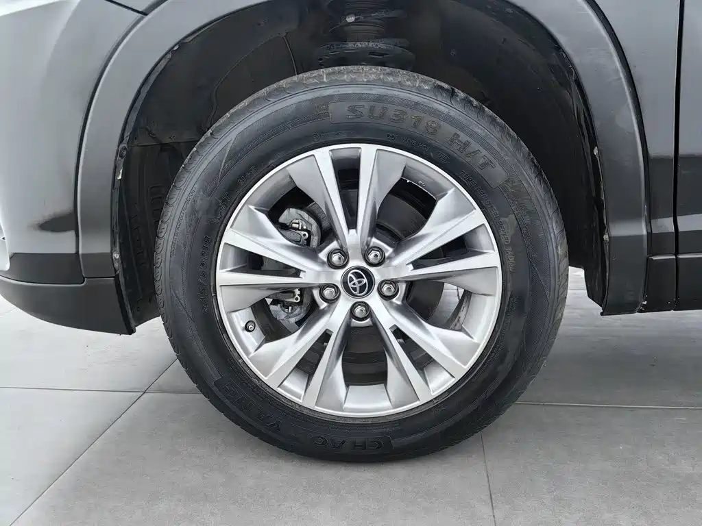 Toyota Highlander — миниатюра 17