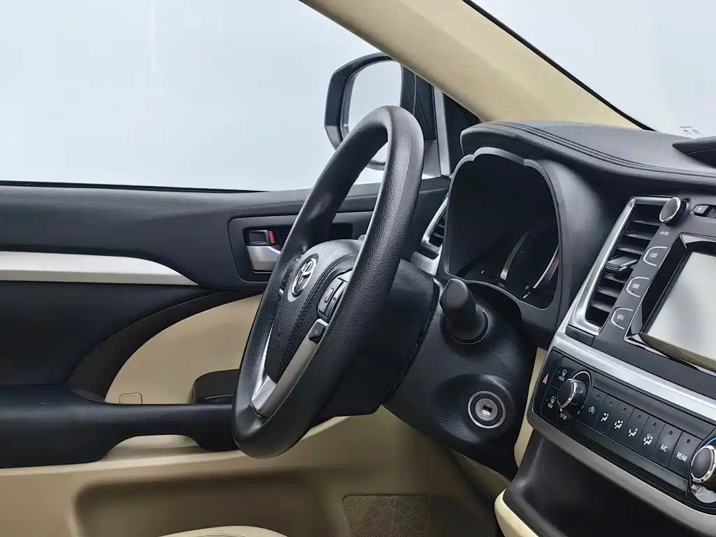 Toyota Highlander — миниатюра 22