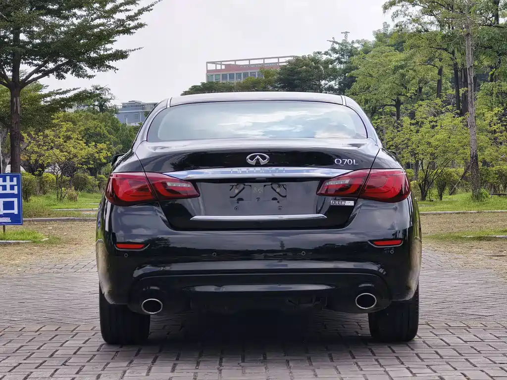 Infiniti Q70 — миниатюра 13