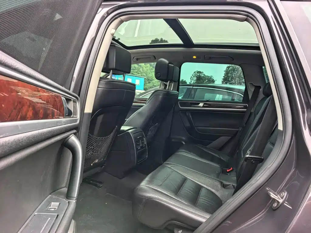 Volkswagen Touareg — миниатюра 10