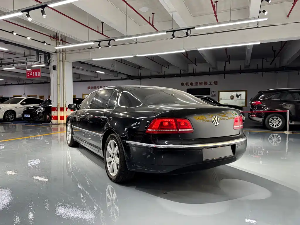 Volkswagen Phaeton — миниатюра 6