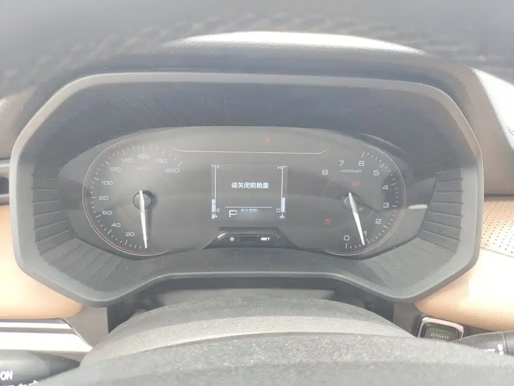 Wuling Jiachen — миниатюра 4