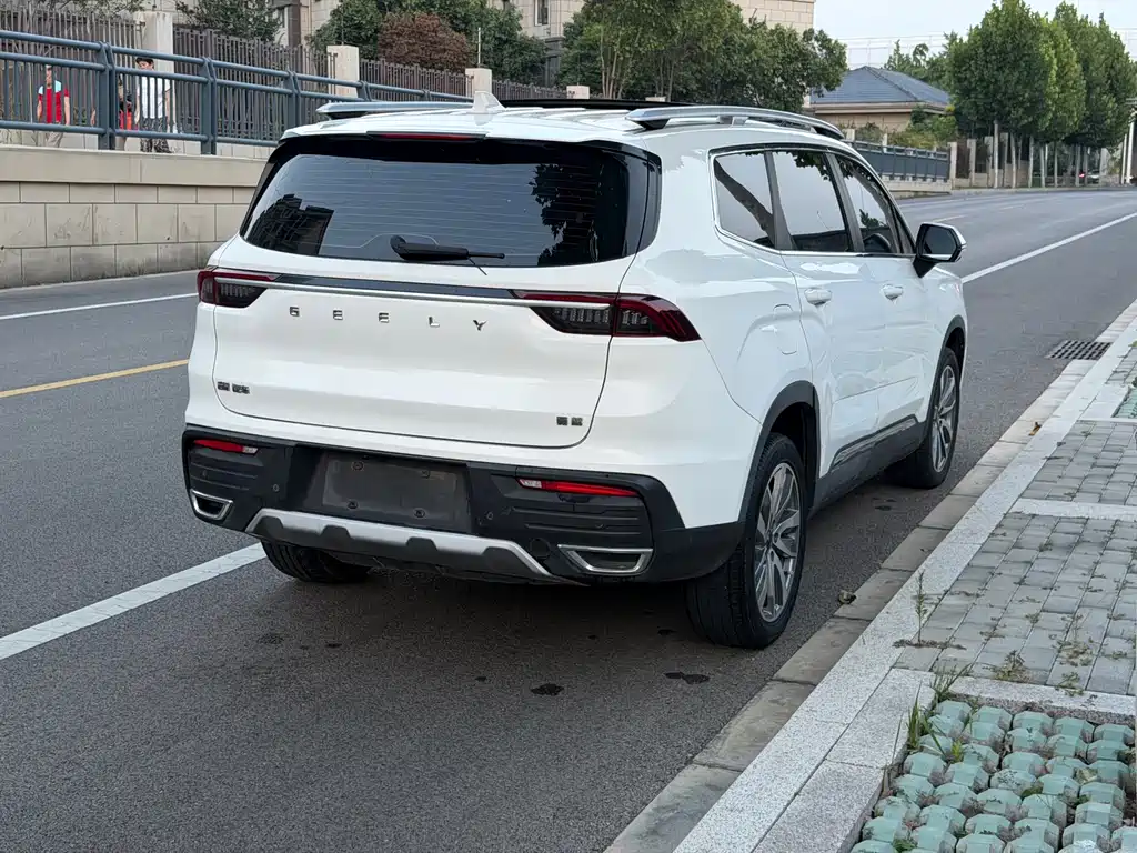 Geely Haoyue — миниатюра 5