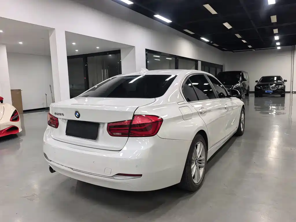 BMW 3 Series — миниатюра 5