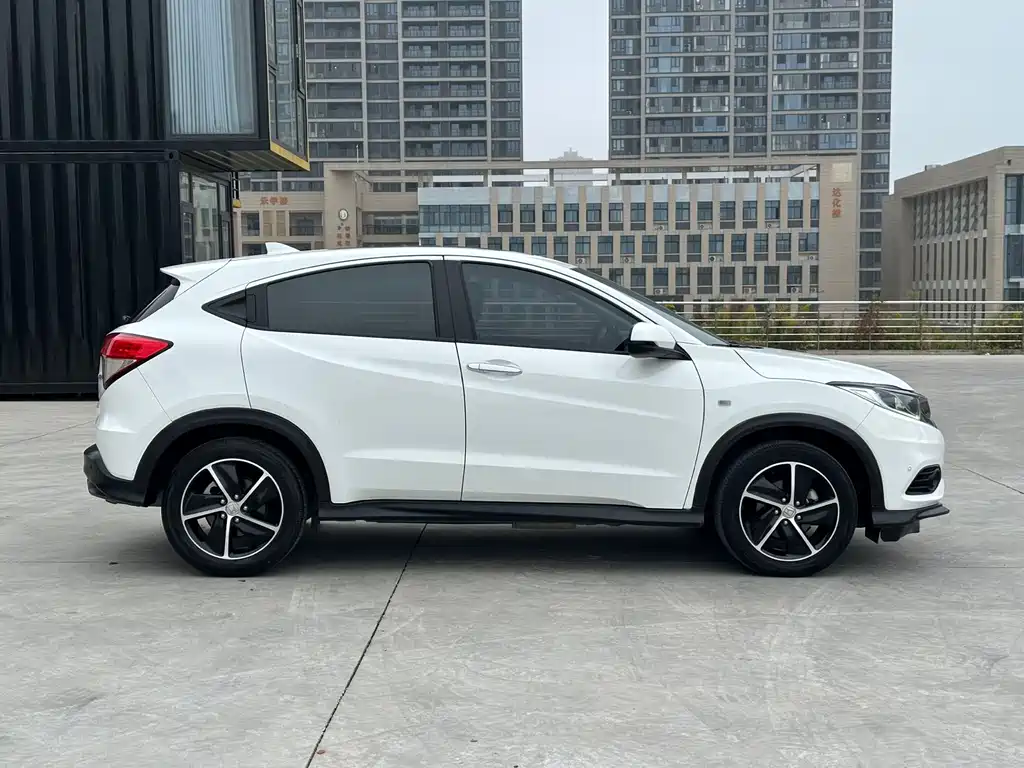 Honda Vezel 2020 — фото 8
