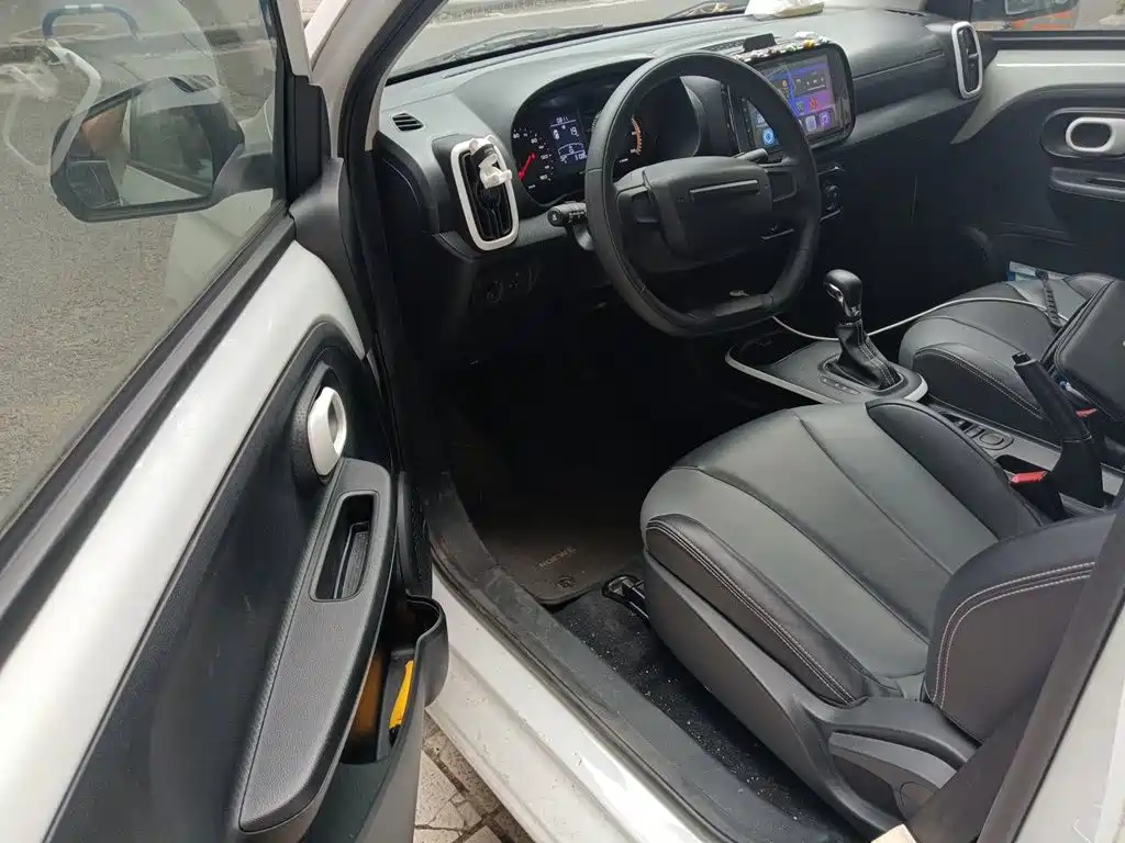 Roewe Clever — миниатюра 12
