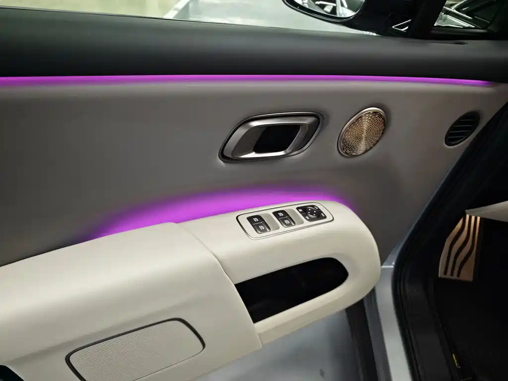 Li Auto Li i8 — миниатюра 15