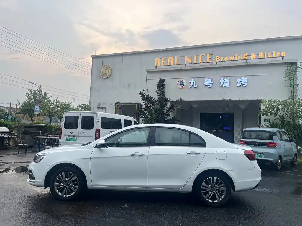 Geely Emgrand — миниатюра 8