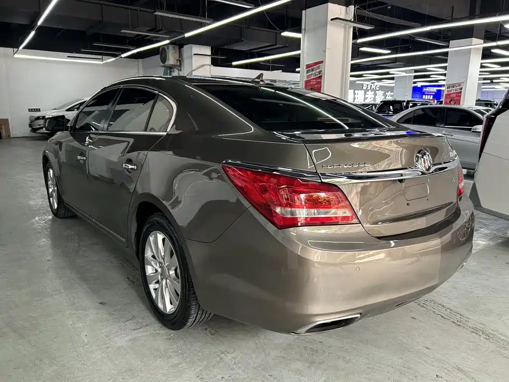 Buick LaCrosse — миниатюра 6