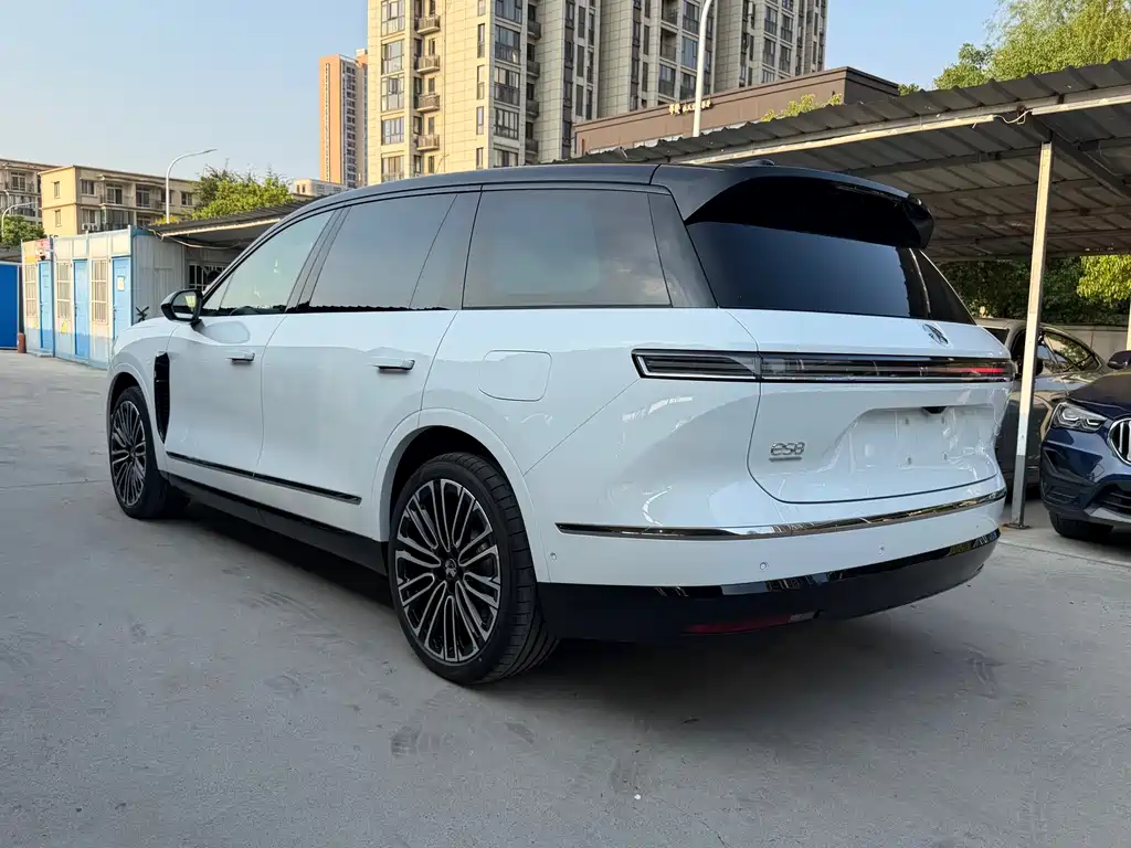 NIO ES8 — миниатюра 7