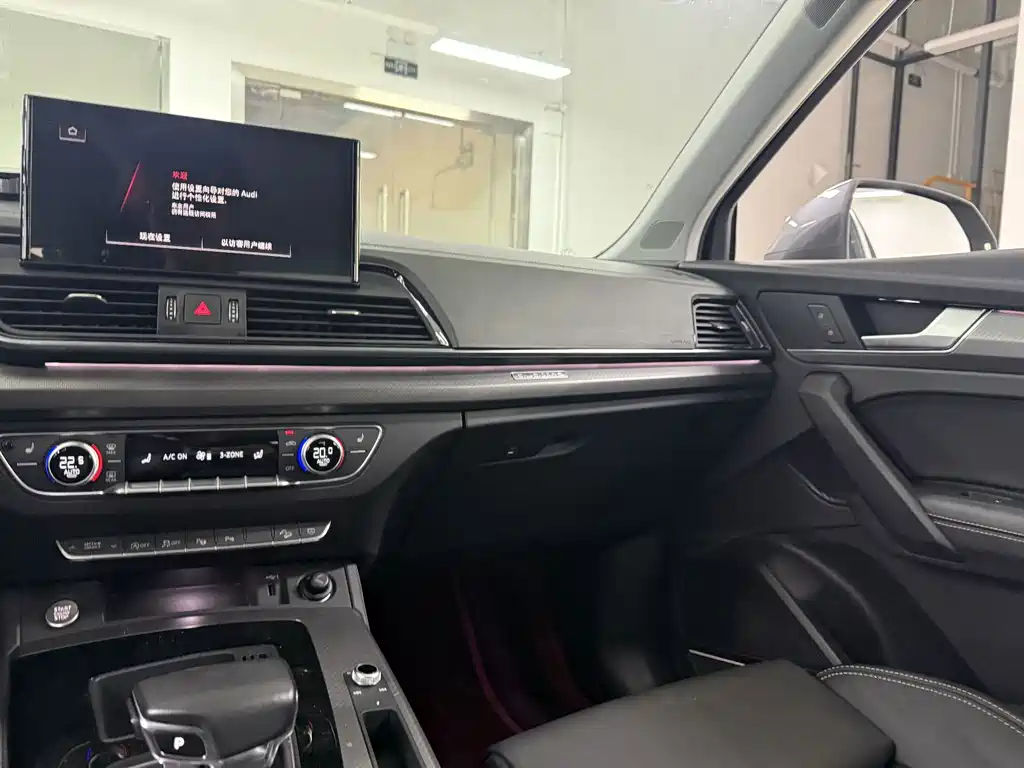 Audi Q5L — миниатюра 19