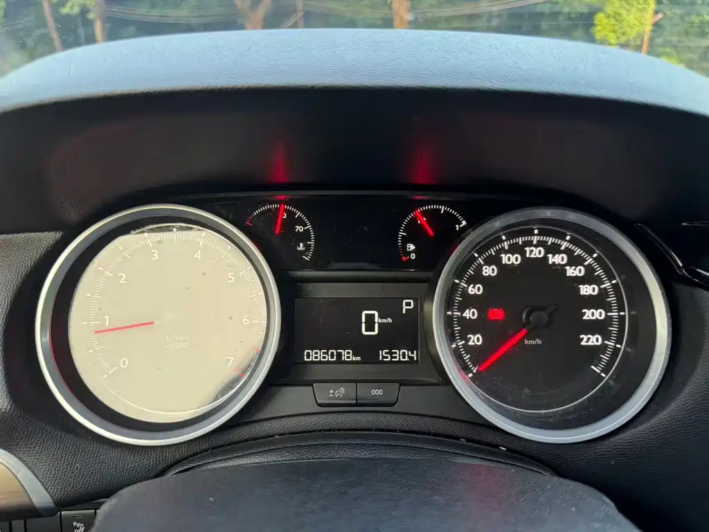 Peugeot 408 — миниатюра 11