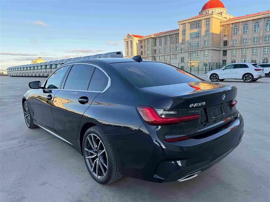 BMW 3 Series — миниатюра 11