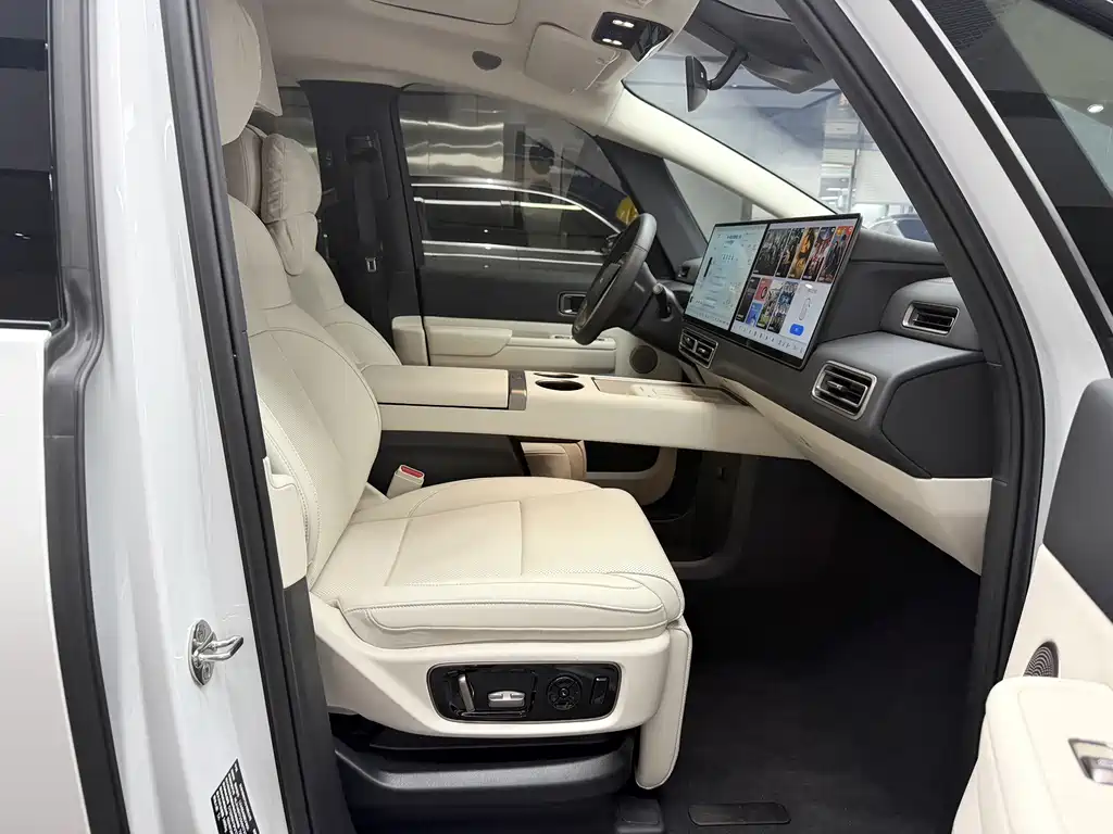 Li Auto Li MEGA — миниатюра 8
