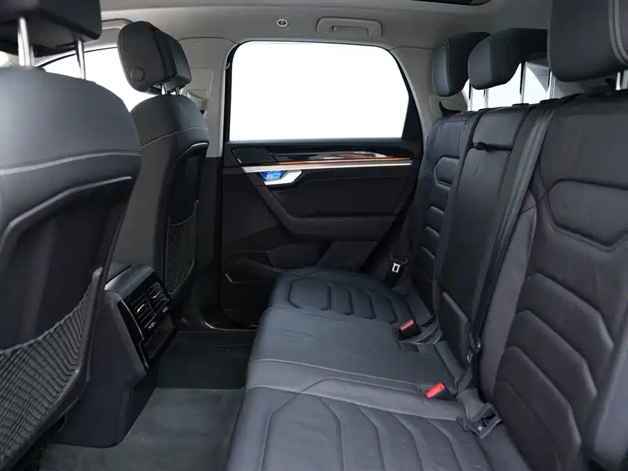 Volkswagen Touareg 2021 2.0TSI