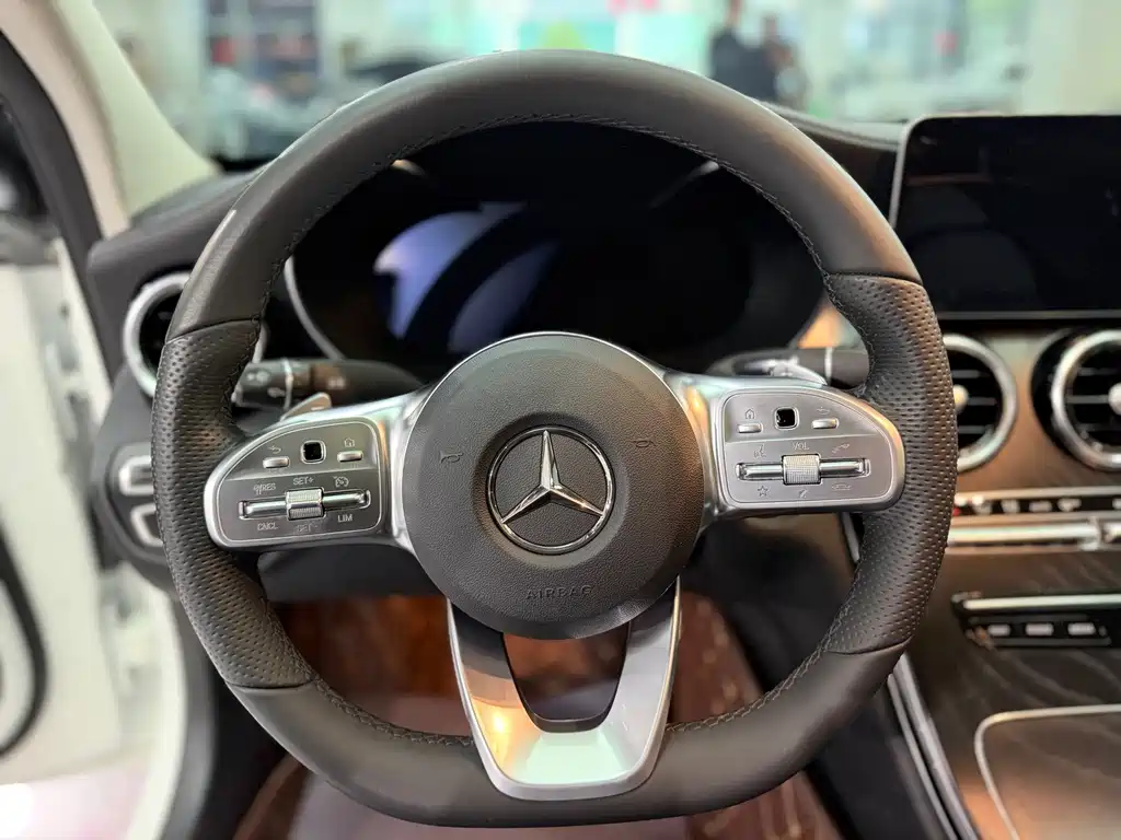 Mercedes-Benz C-Class — миниатюра 8