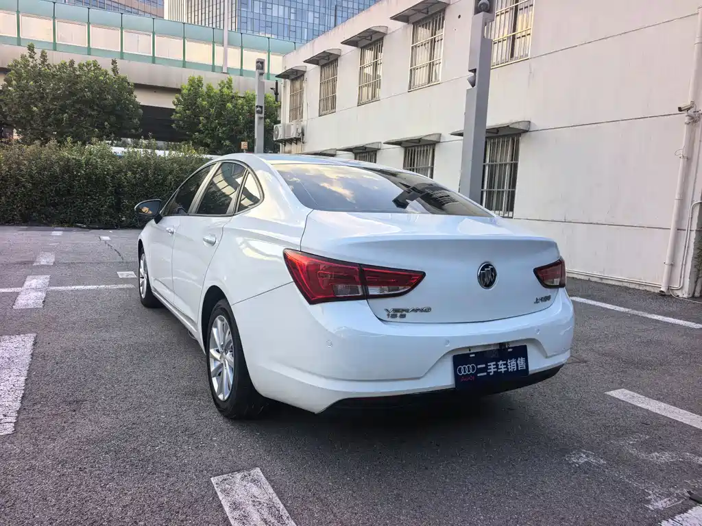 Buick Verano — миниатюра 6