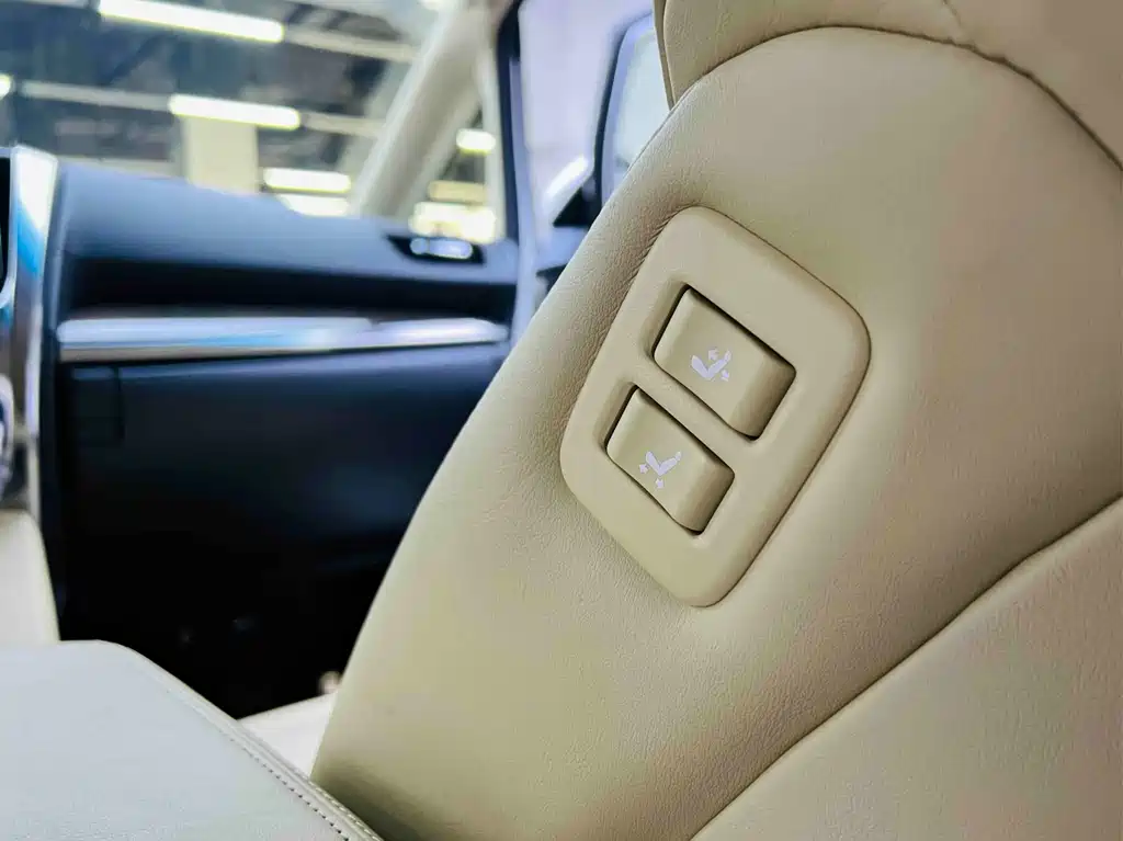 Toyota Alphard — фотографии объявления, Фото 21