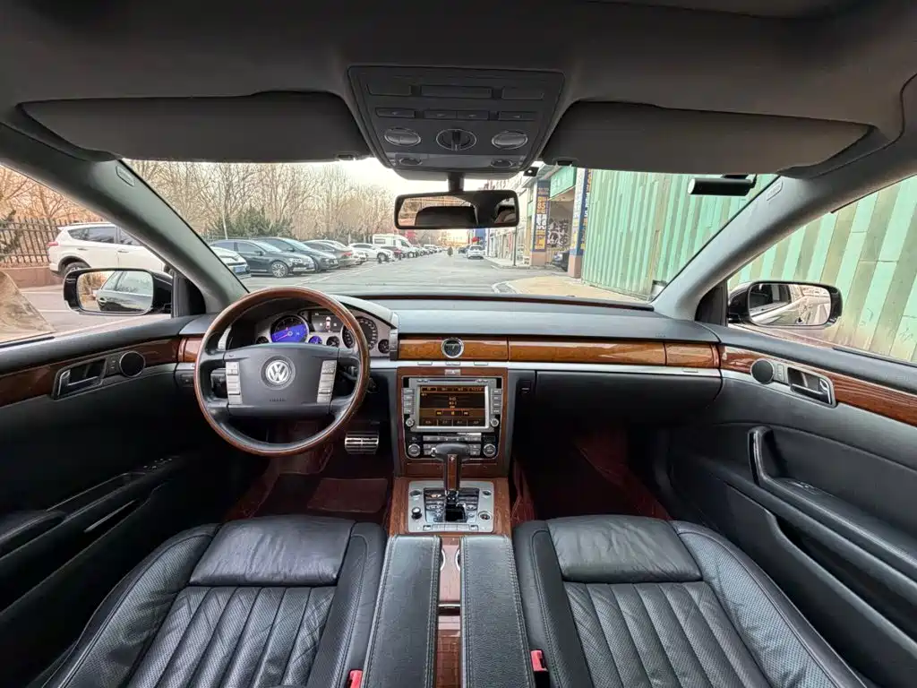 Volkswagen Phaeton — миниатюра 4