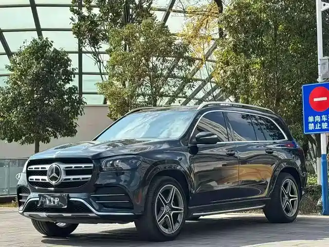 Mercedes-Benz GLS — фото 1