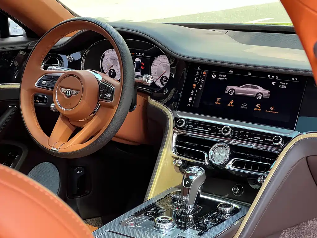 Bentley Flying Spur PHEV — миниатюра 17