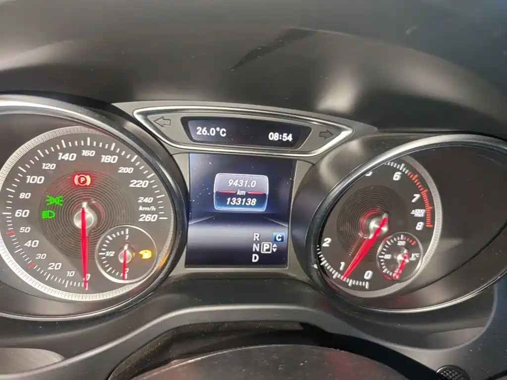 Mercedes-Benz GLA — миниатюра 12
