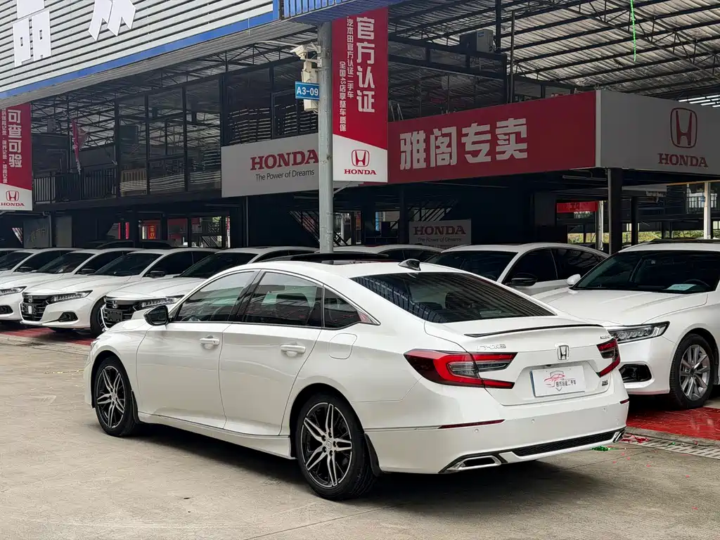 Honda Accord — миниатюра 9