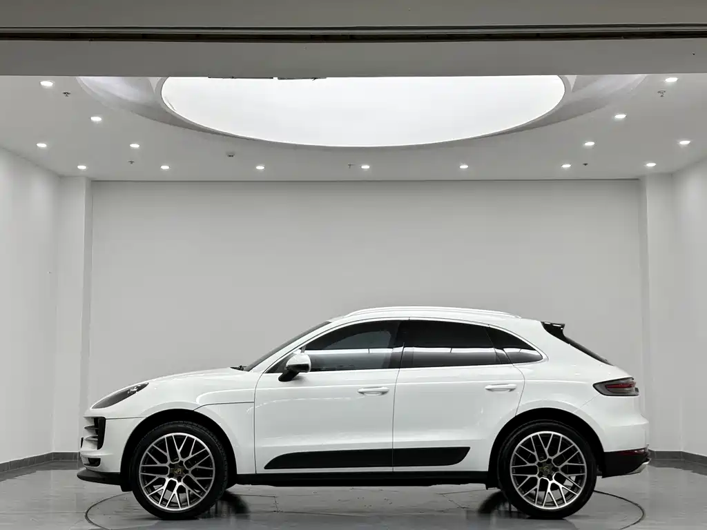 Porsche Macan — миниатюра 5