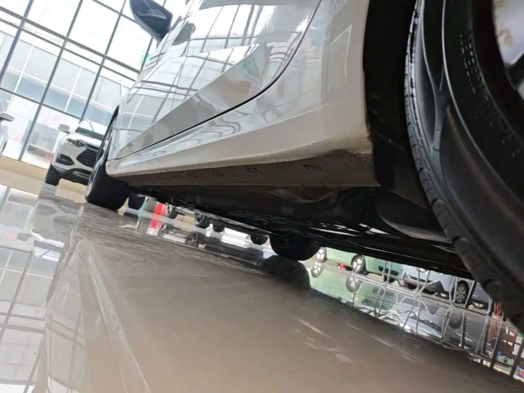 Hyundai Elantra — миниатюра 22