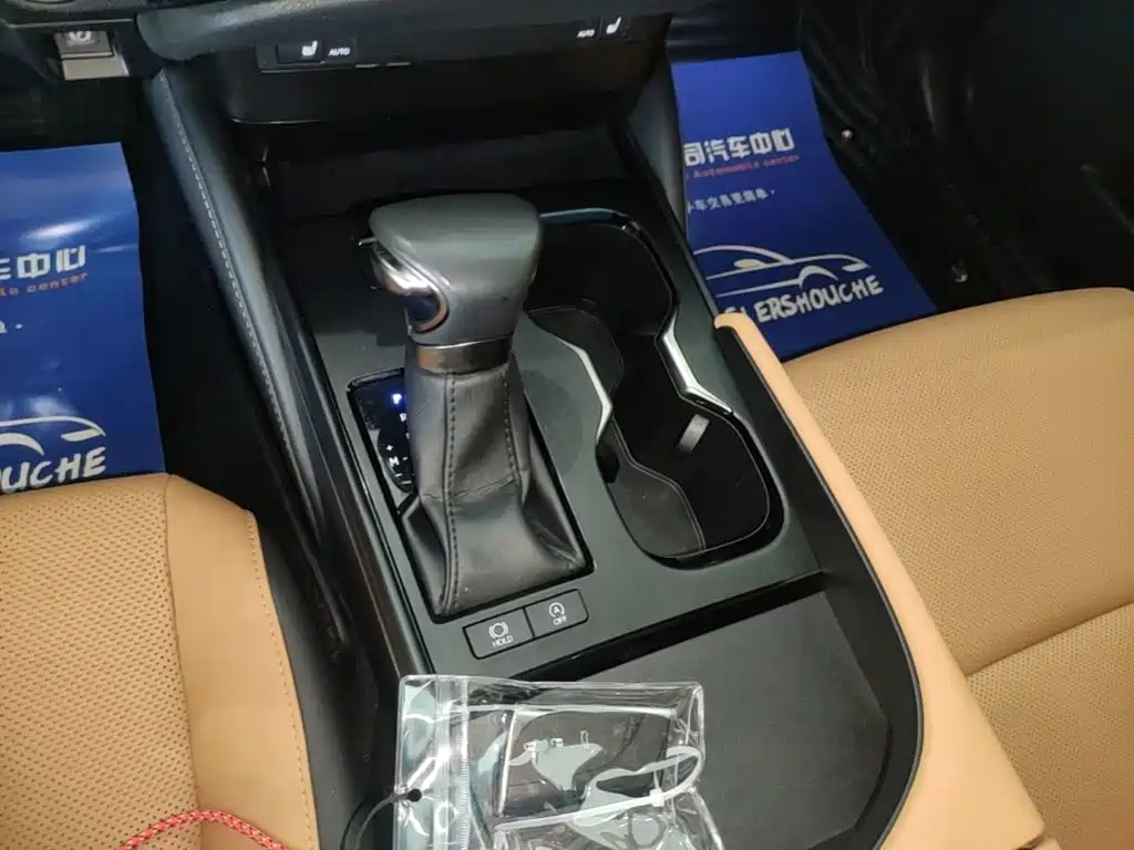 Lexus ES — миниатюра 14