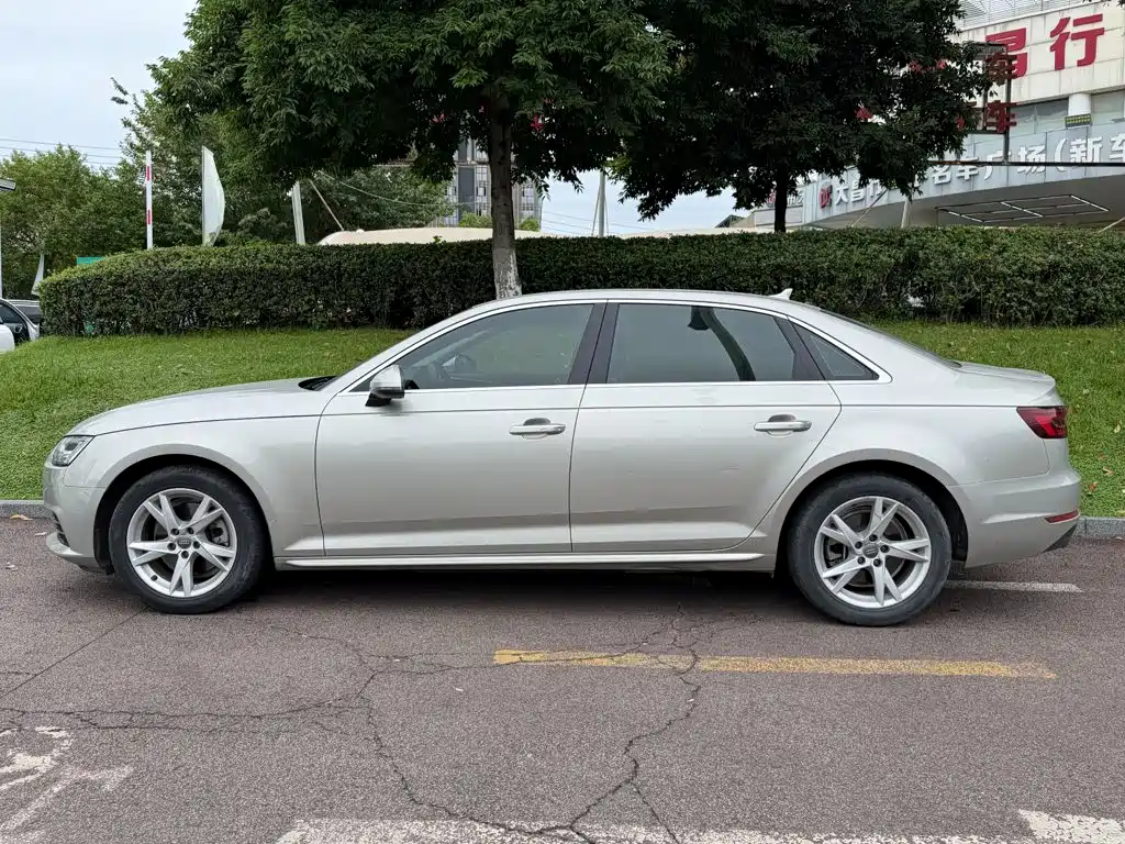 Audi A4L — миниатюра 3