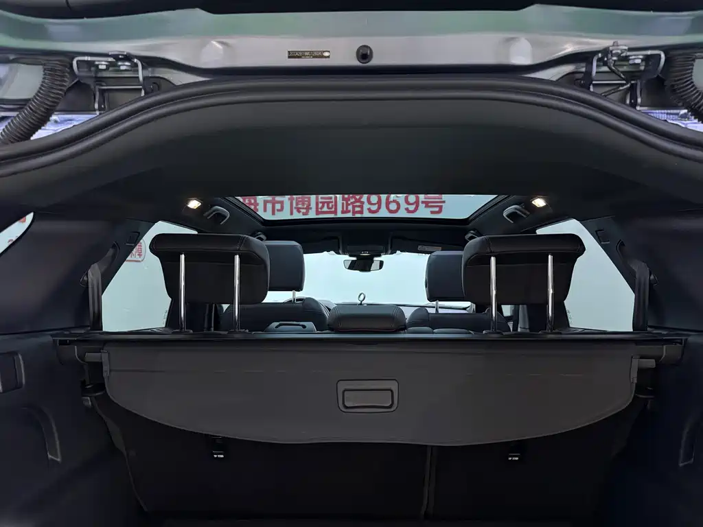 Land Rover Discovery Sport — миниатюра 30