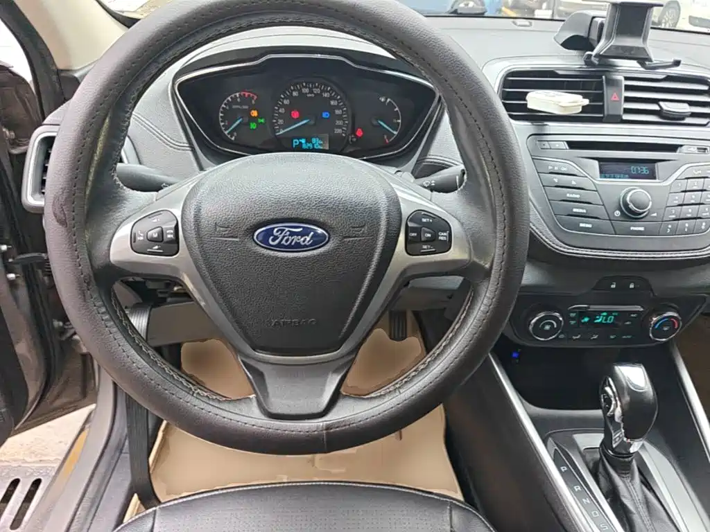 Ford Escort — миниатюра 11