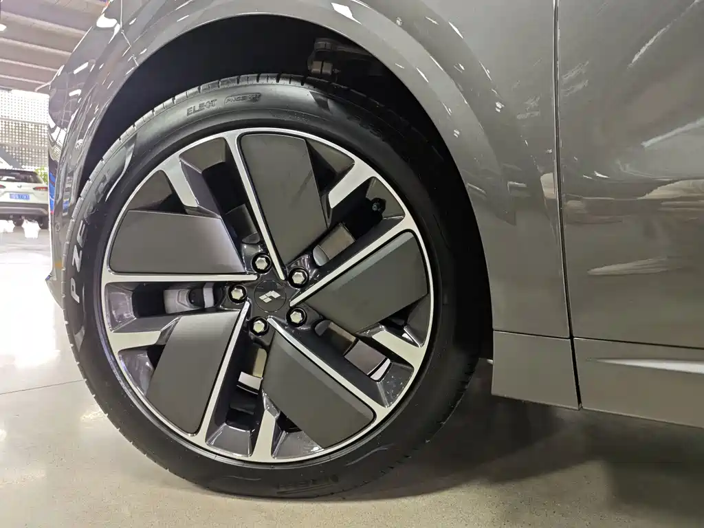 Li Auto Li L6 — миниатюра 17