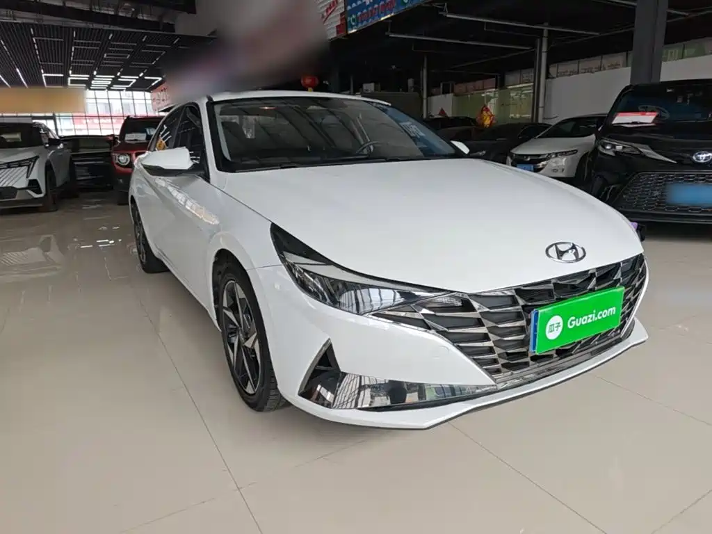 Hyundai Elantra — миниатюра 4