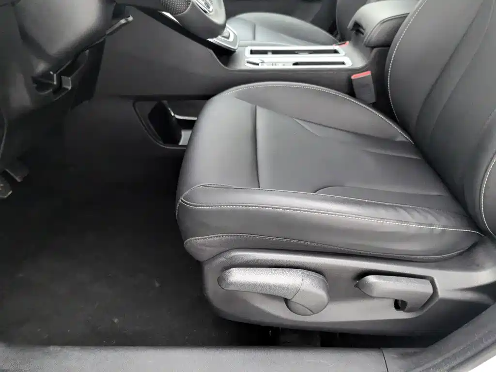 Haval M6 — миниатюра 20