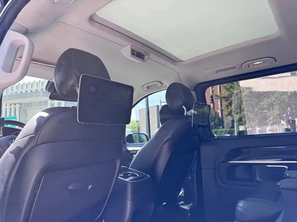 Mercedes-Benz V-Class — миниатюра 12