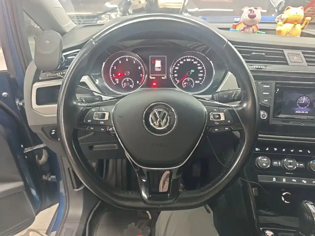 Volkswagen Touran — миниатюра 11