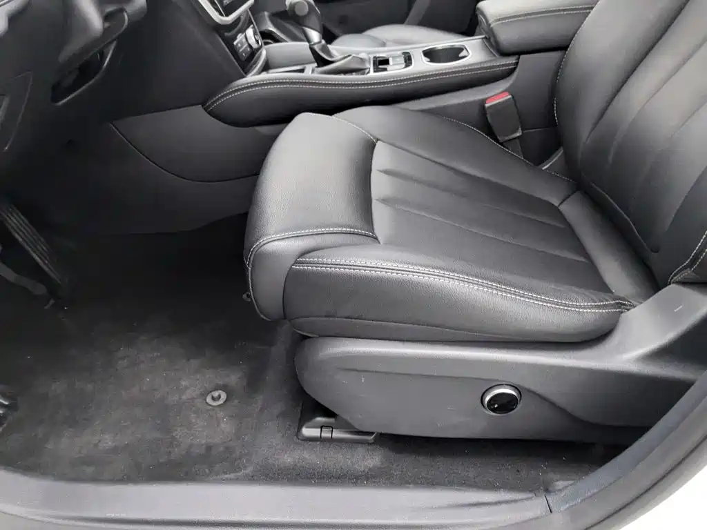 BYD MAX — миниатюра 20