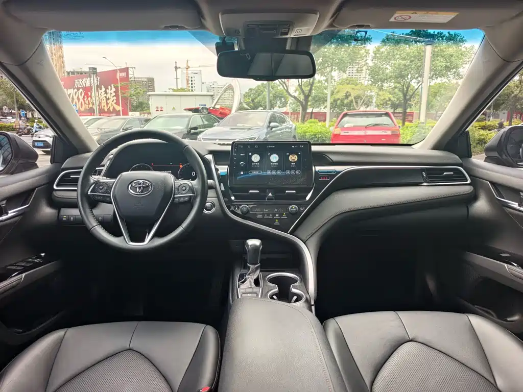 Toyota Camry — миниатюра 15