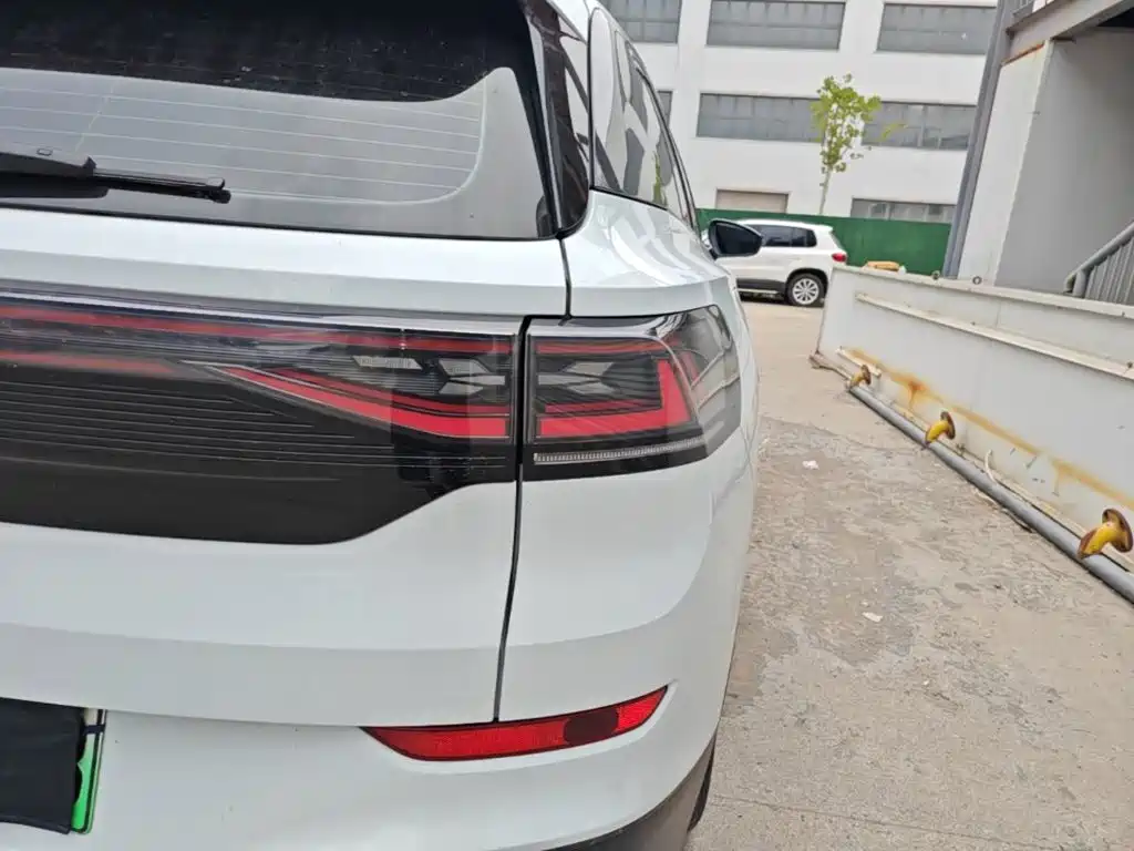 Volkswagen ID.6 X — миниатюра 8