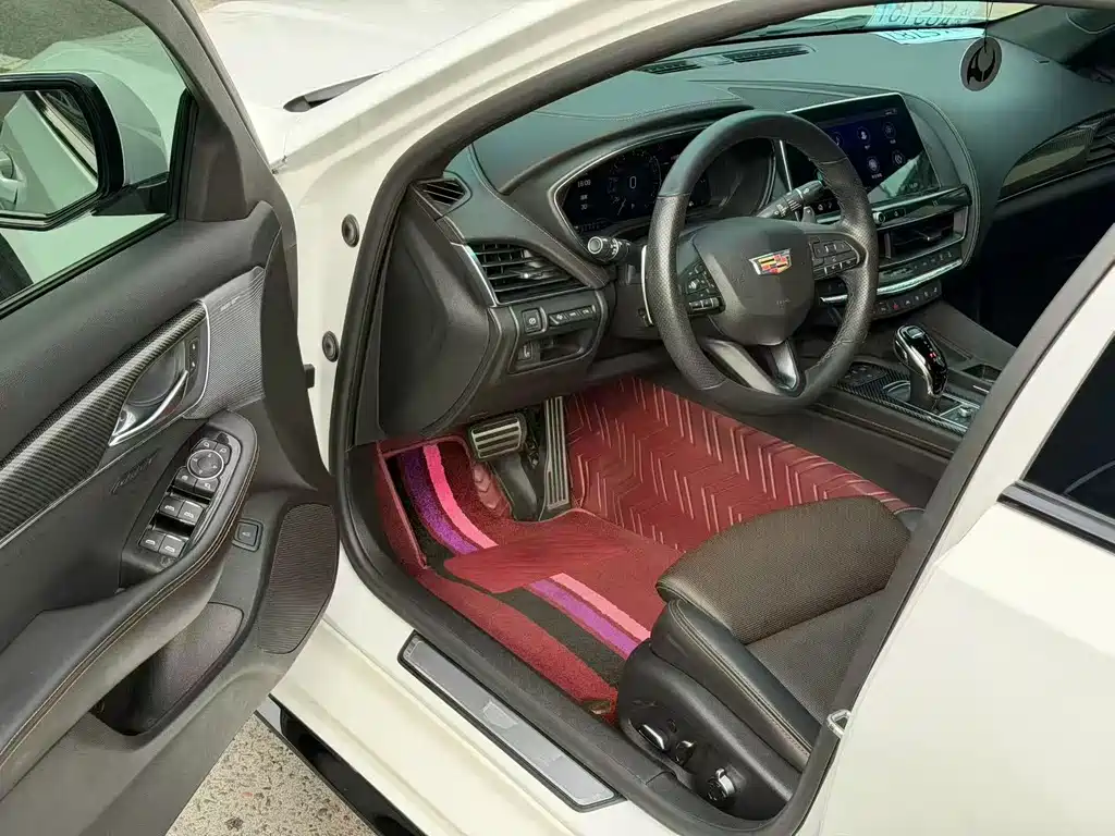 Cadillac CT5 — миниатюра 4