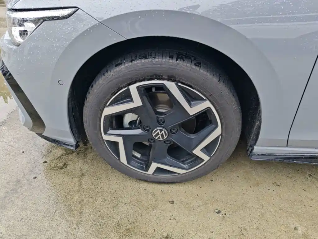 Volkswagen Golf — миниатюра 23