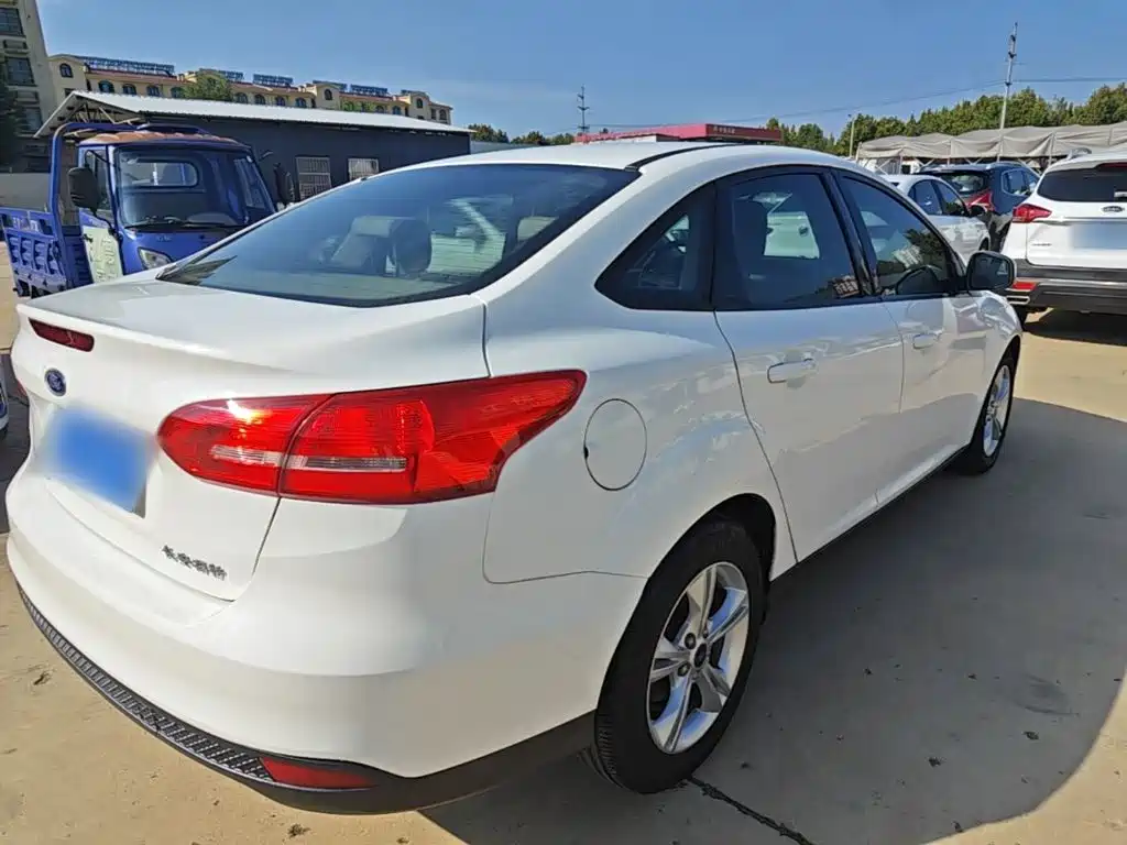 Ford Focus — миниатюра 7