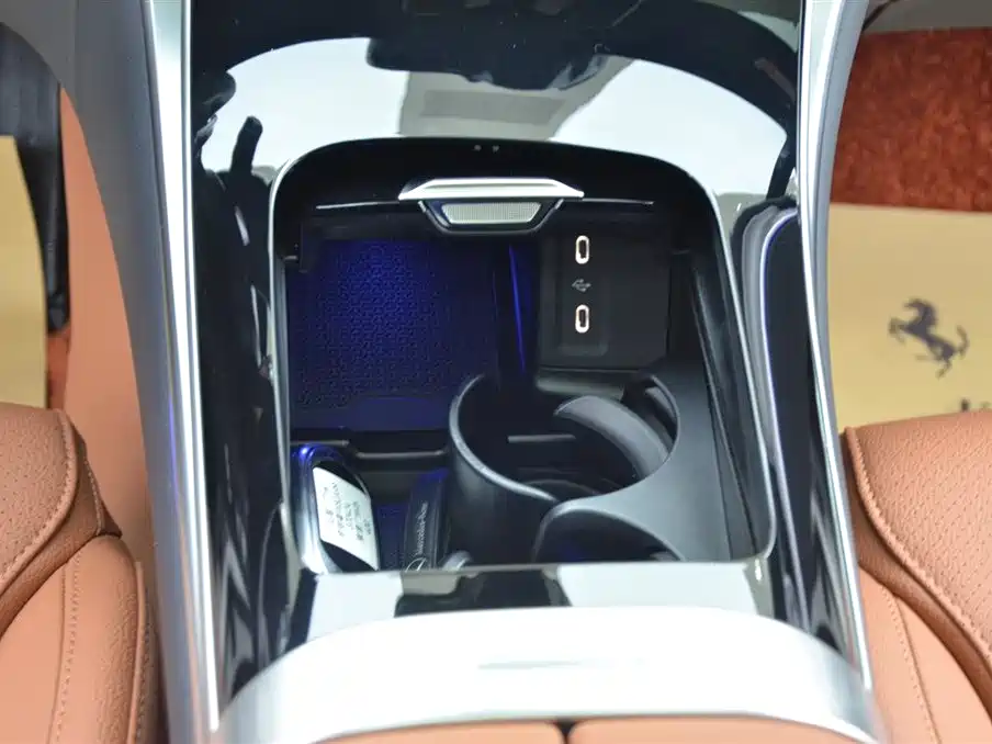 Mercedes-Benz GLC 2025 GLC 300 L 4MATIC 5 мест