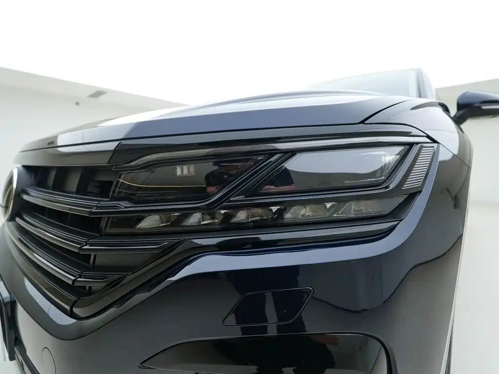 Volkswagen Touareg — миниатюра 10