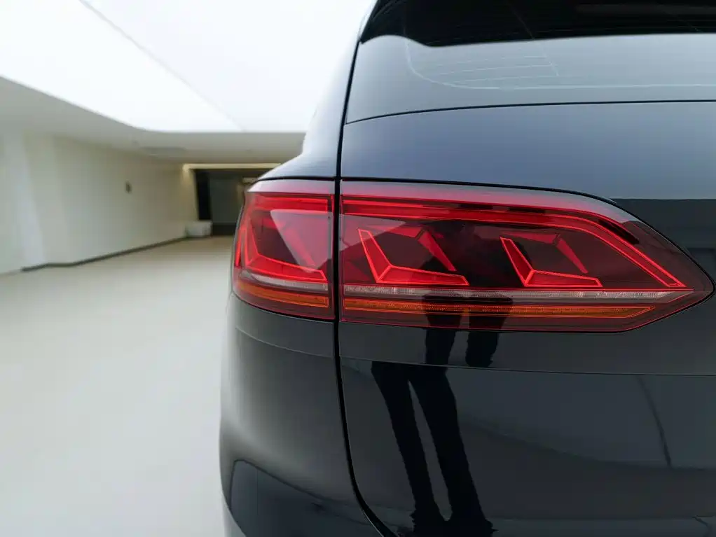 Volkswagen Touareg — миниатюра 9