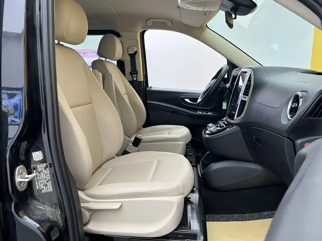Mercedes-Benz Vito — миниатюра 17