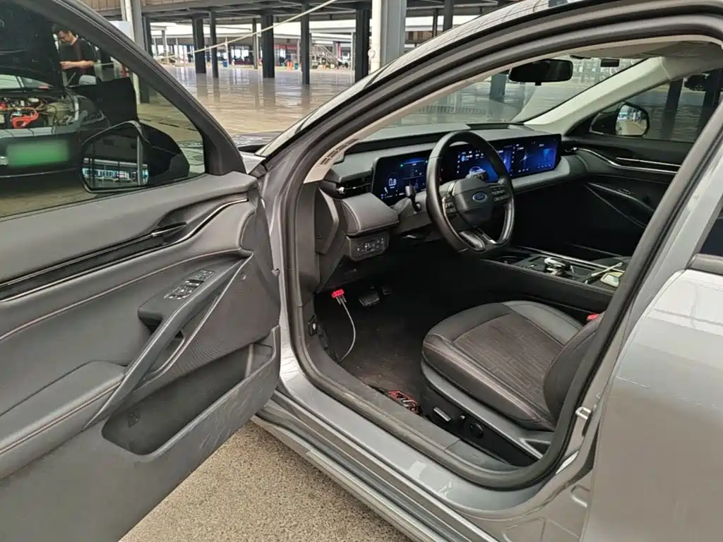 Ford Mondeo — миниатюра 16